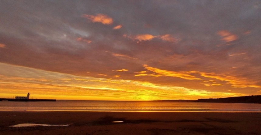  Sunrise over Scarborough South Bay - not a bad way to start a tour.... © Mark Pearson